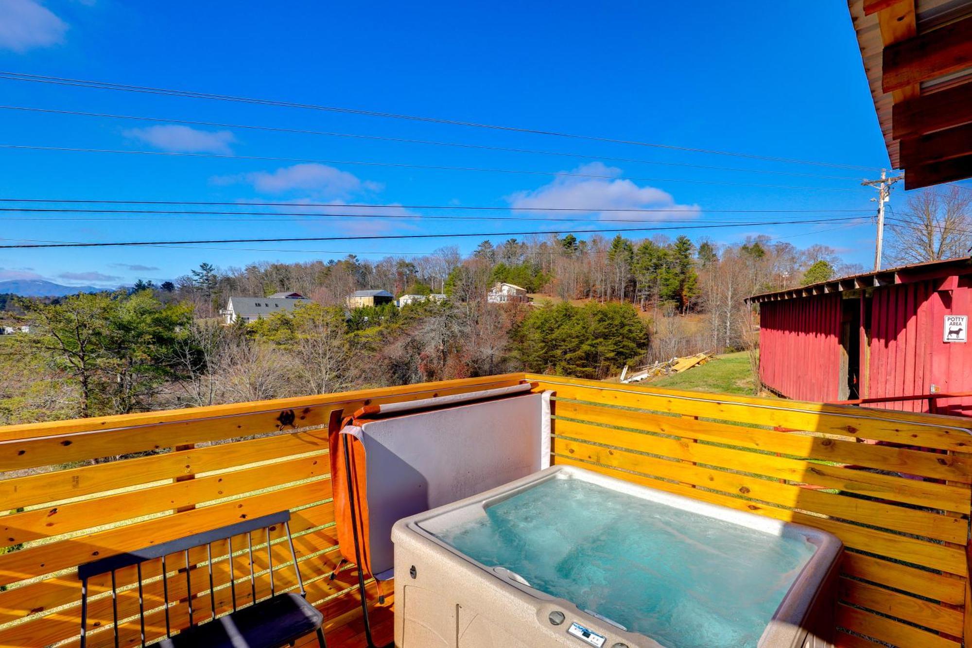 Marshall Studio With Loft, Hot Tub And Views! Luaran gambar